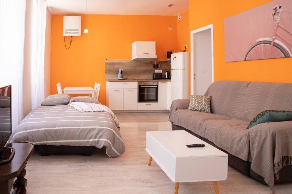 La Fontaine Neuve-Avallon-5 Personnes-1 Chambre-3 Lits-Parking-Wifi Екстер'єр фото